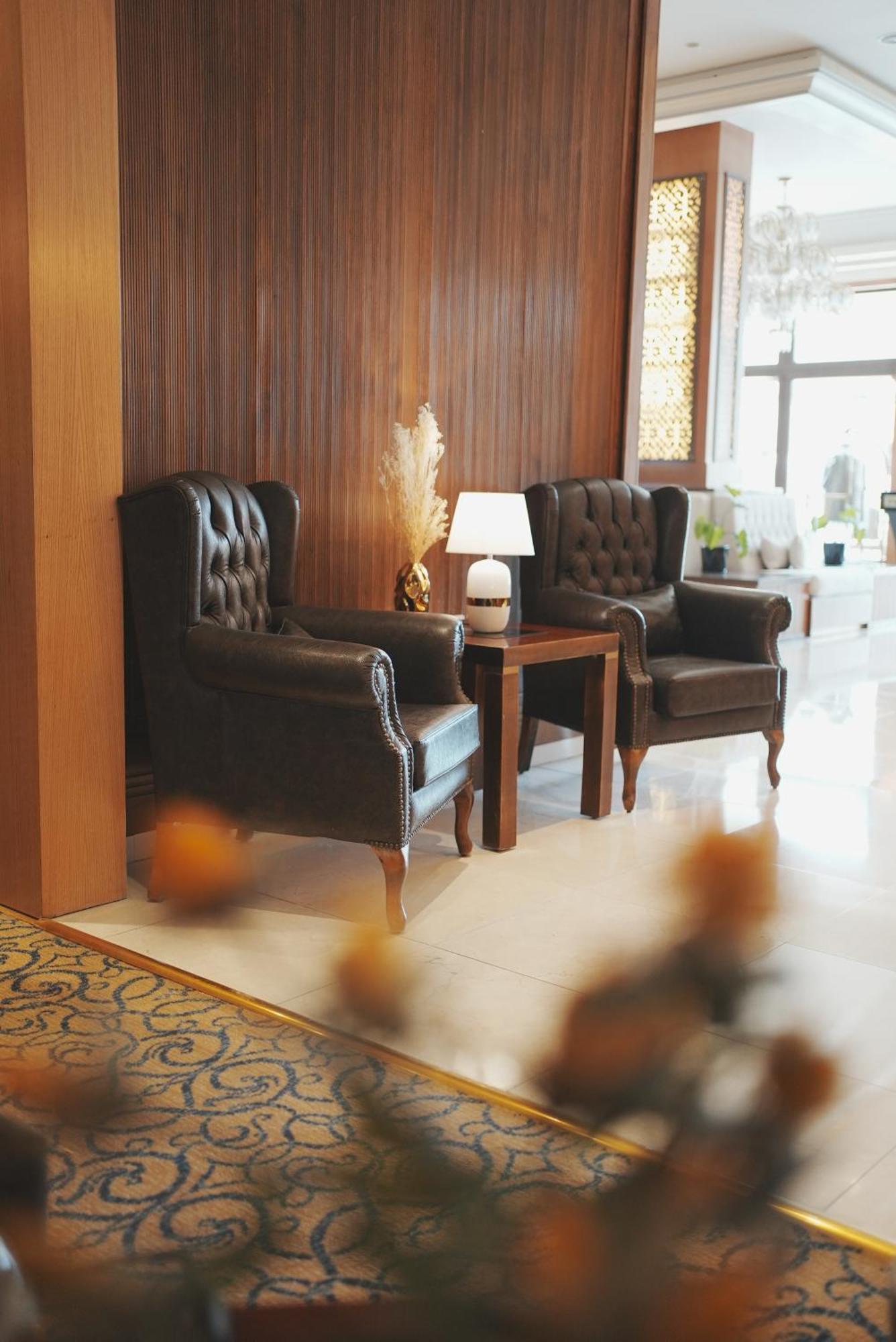 Thousand Nights Hotel Amman Luaran gambar Interior of the hotel