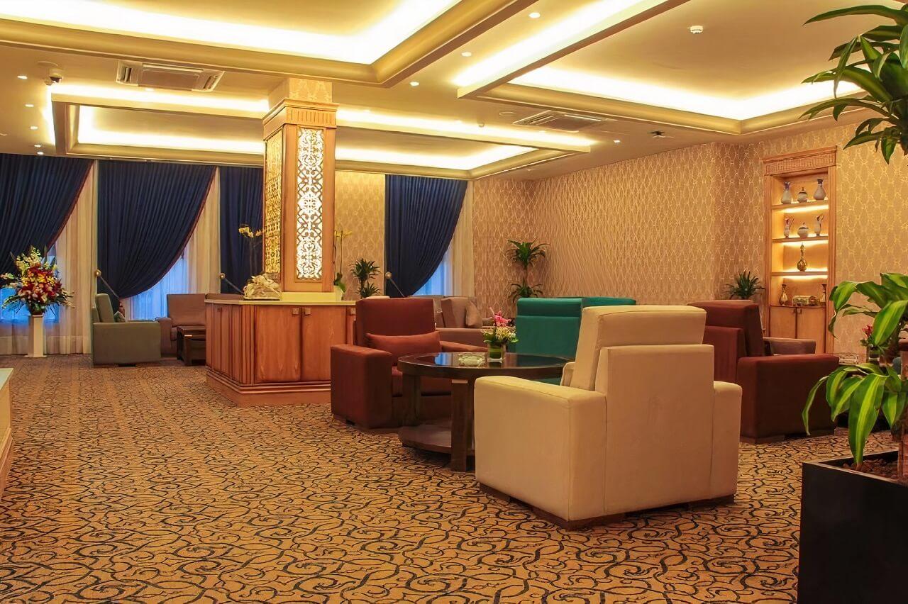 Thousand Nights Hotel Amman Luaran gambar The lounge at the airport