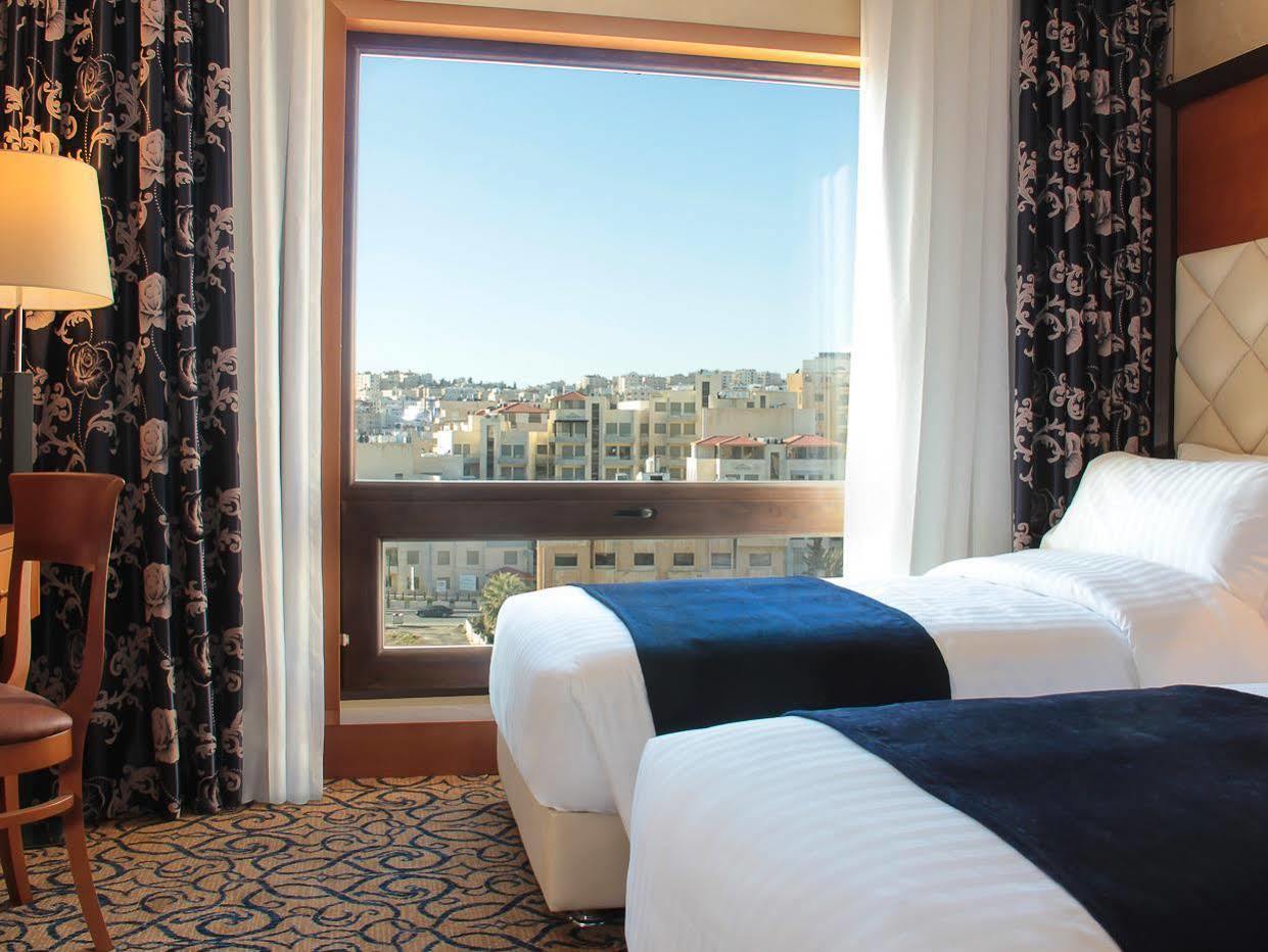 Thousand Nights Hotel Amman Luaran gambar A room at the hotel