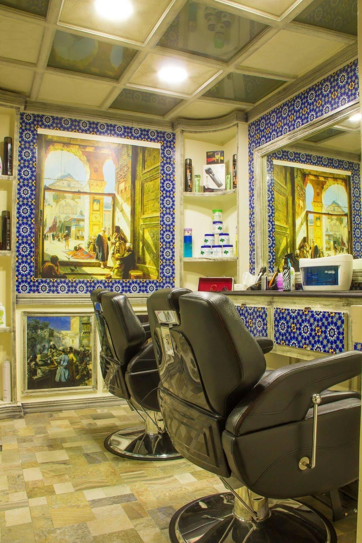Thousand Nights Hotel Amman Luaran gambar A salon in Dubai